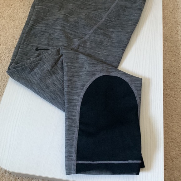 Nike Women's Pro Crop Tights Sz LG - Picture 3 of 6